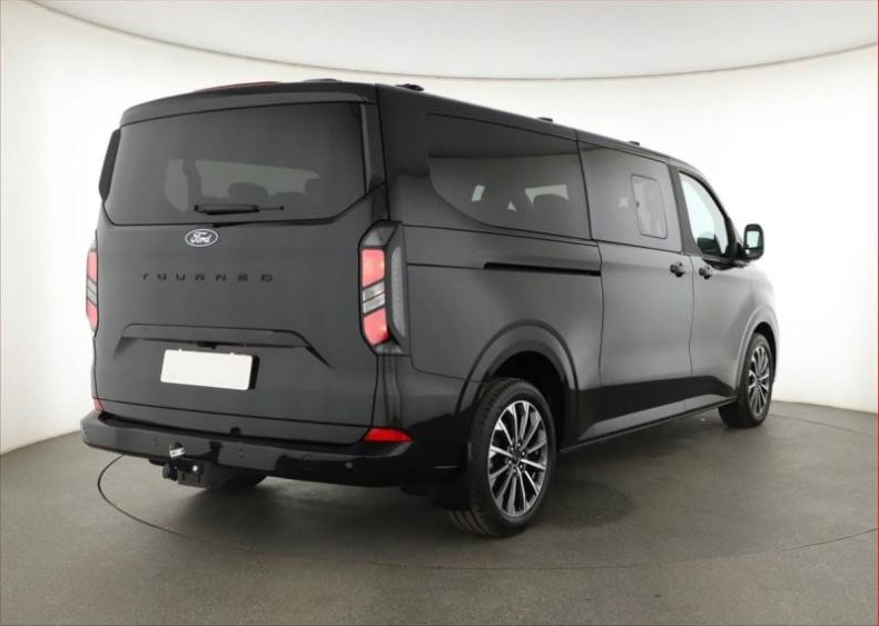 Ford Tourneo - hlavní fotka