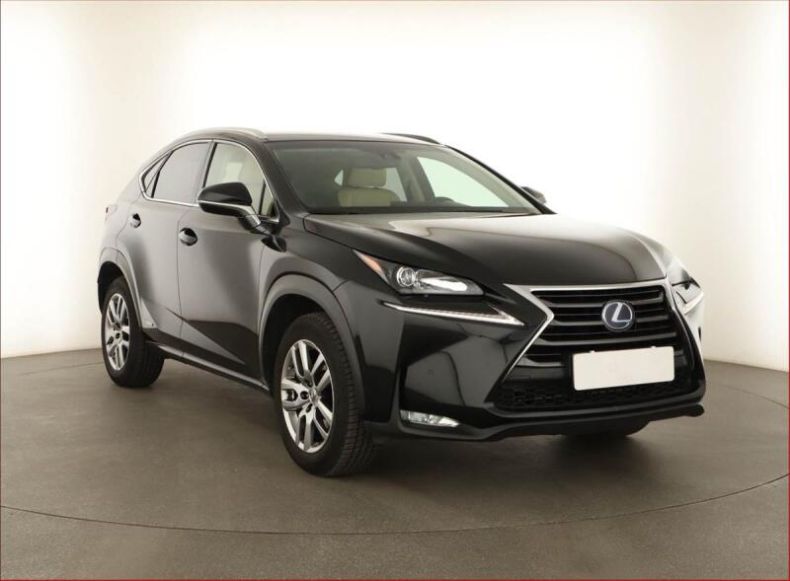 Lexus NX 300h - hlavní foto