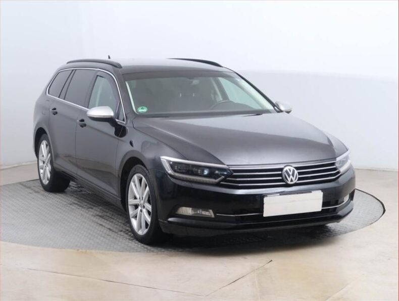 Volkswagen Passat - hlavní fotka inzerátu