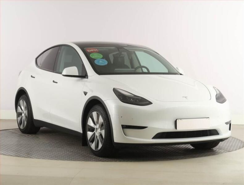 Tesla Model Y - hlavní fotka inzerátu