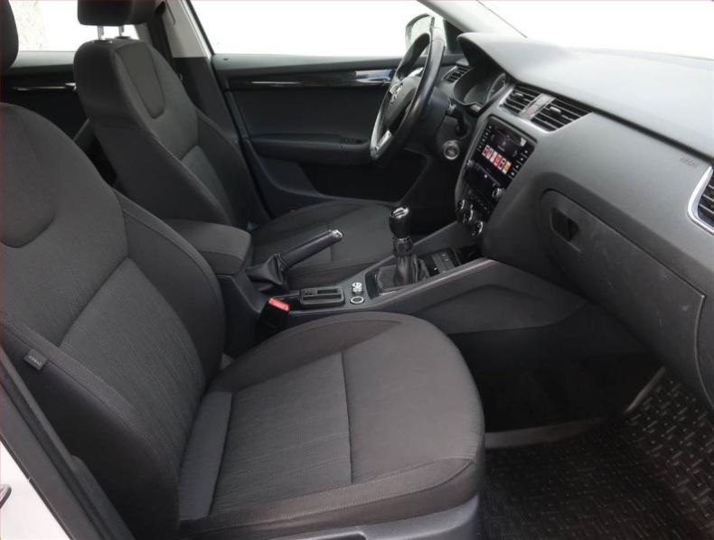 Škoda Octavia - hlavní fotka