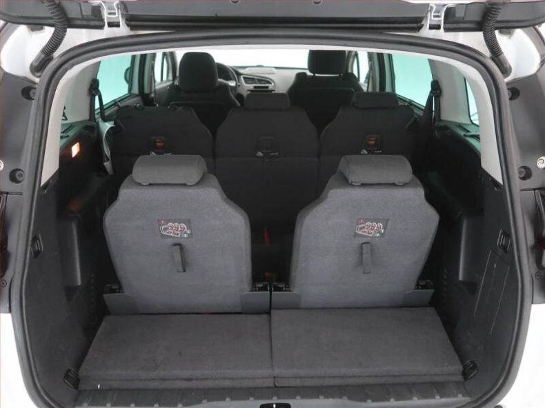 Peugeot 5008 - hlavní fotka