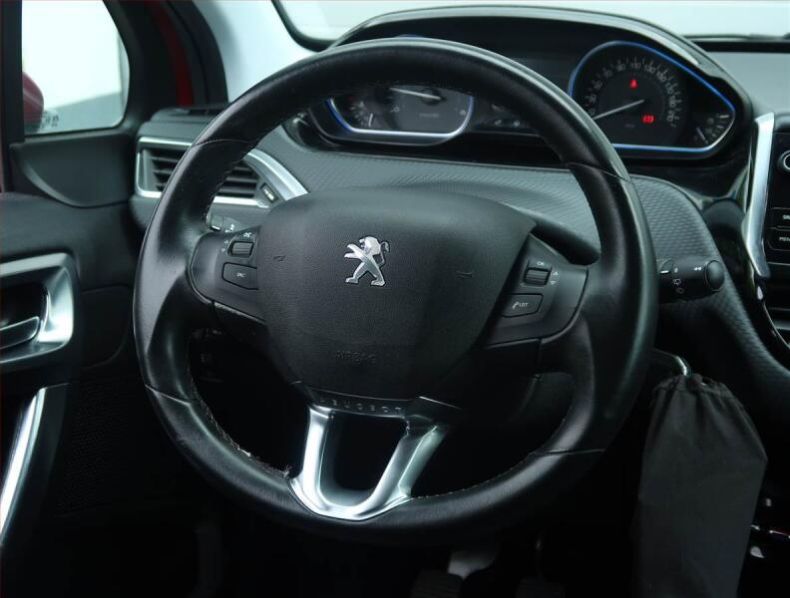 Peugeot 2008 - hlavní fotka