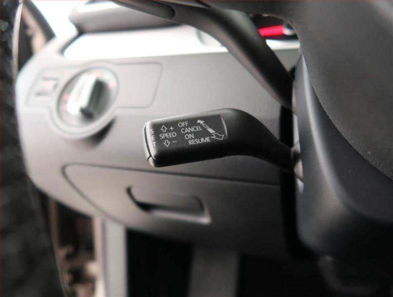 Volkswagen Passat - hlavní fotka