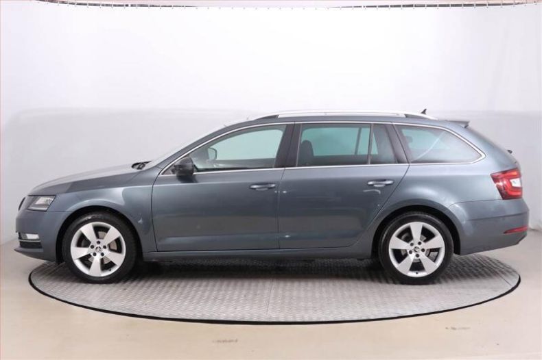Škoda Octavia - hlavní fotka