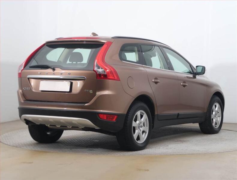Volvo XC60 - hlavní fotka