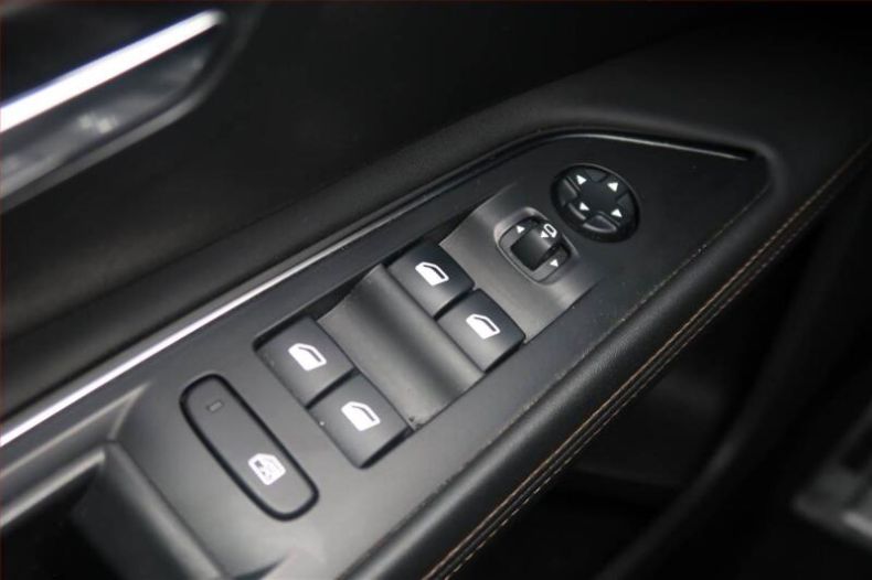 Peugeot 5008 - hlavní fotka