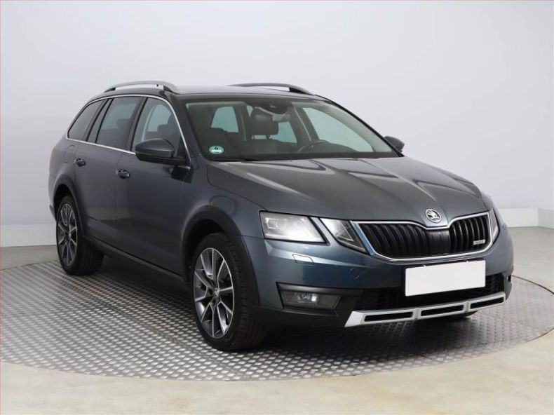 Škoda Octavia - hlavní fotka