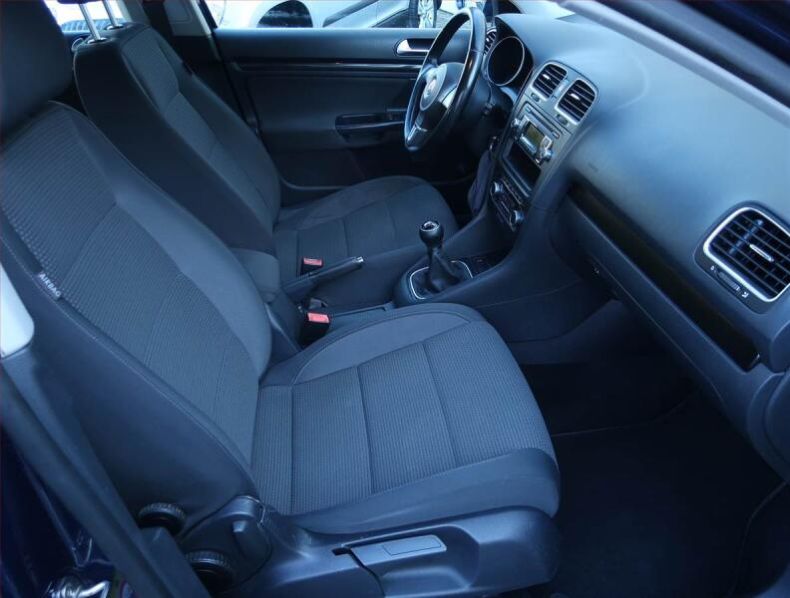 Volkswagen Golf - hlavní fotka