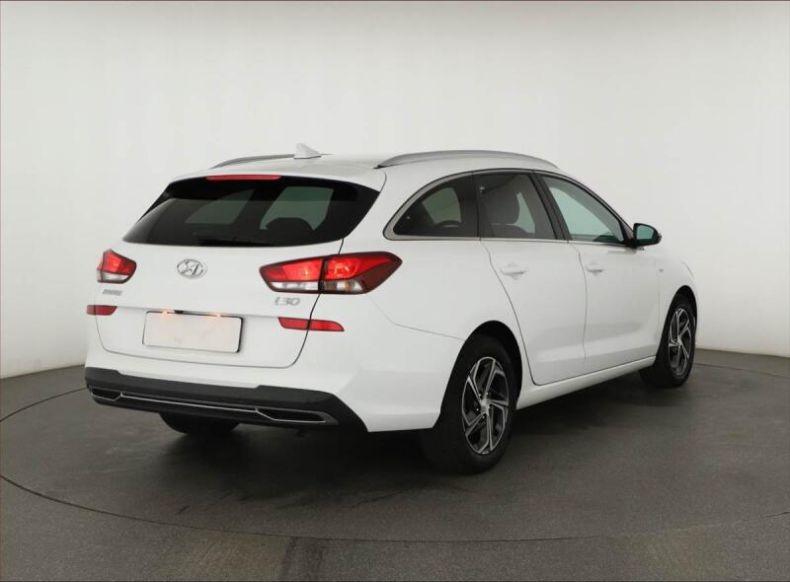 Hyundai i30 - hlavní fotka