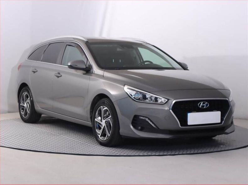 Hyundai i30 - hlavní foto
