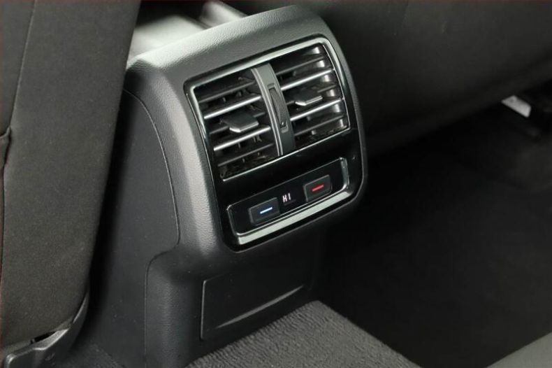 Volkswagen Passat - hlavní fotka