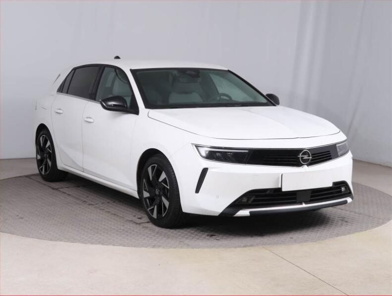Opel Astra - hlavní fotka