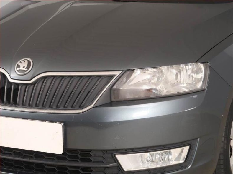 Škoda Rapid - hlavní fotka