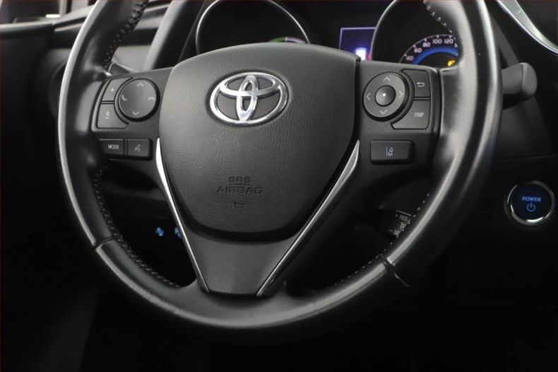 Toyota Auris - hlavní fotka