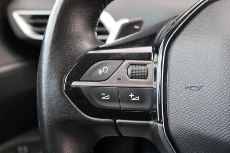 Peugeot 3008 - hlavní fotka