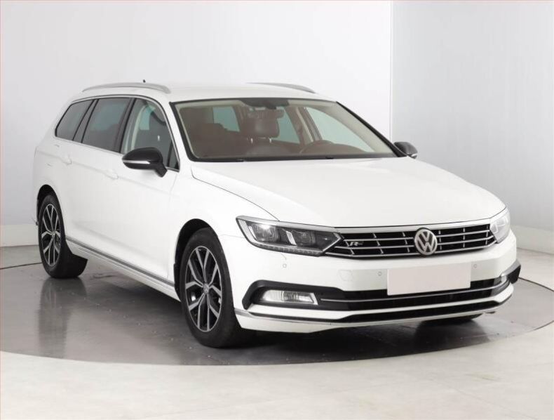 Volkswagen Passat - hlavní foto