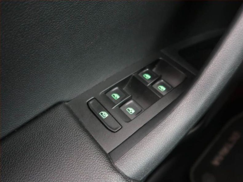 Škoda Octavia - hlavní fotka