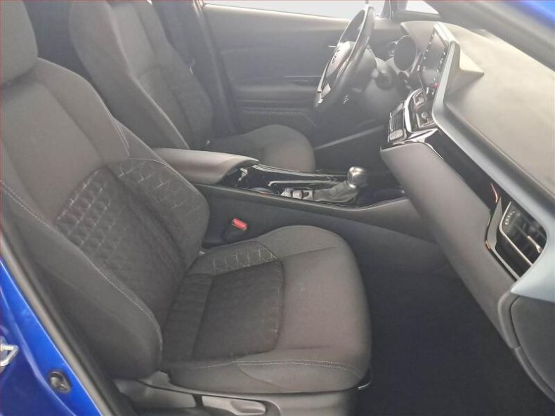 Toyota C-HR - hlavní fotka