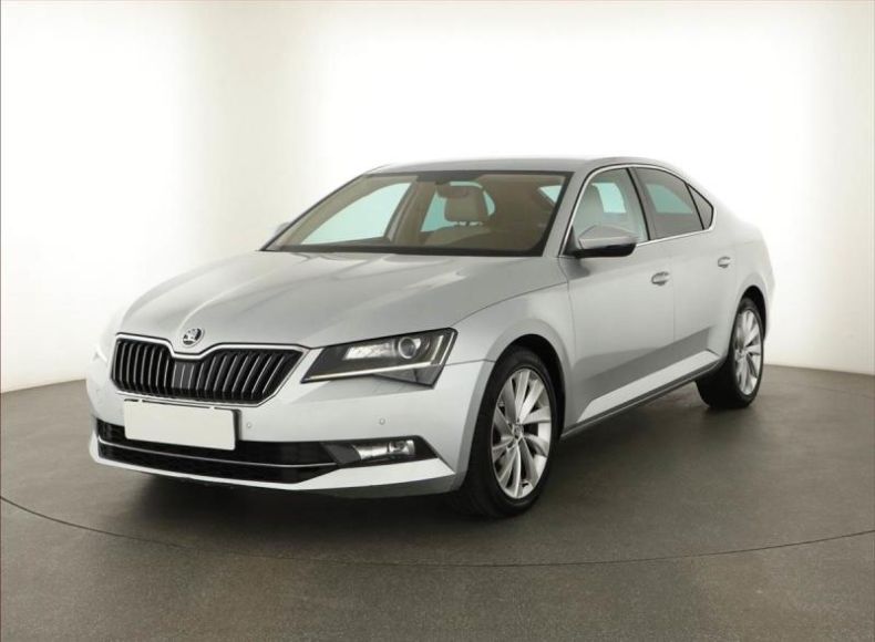 Škoda Superb - hlavní fotka