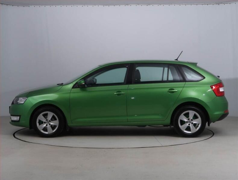 Škoda Rapid - hlavní fotka