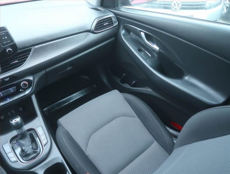 Hyundai i30 - hlavní fotka