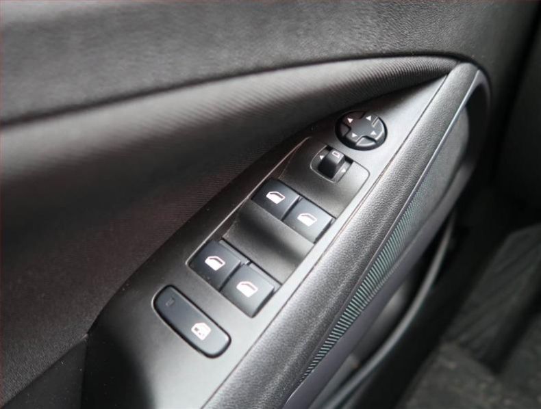 Opel Crossland X - hlavní fotka