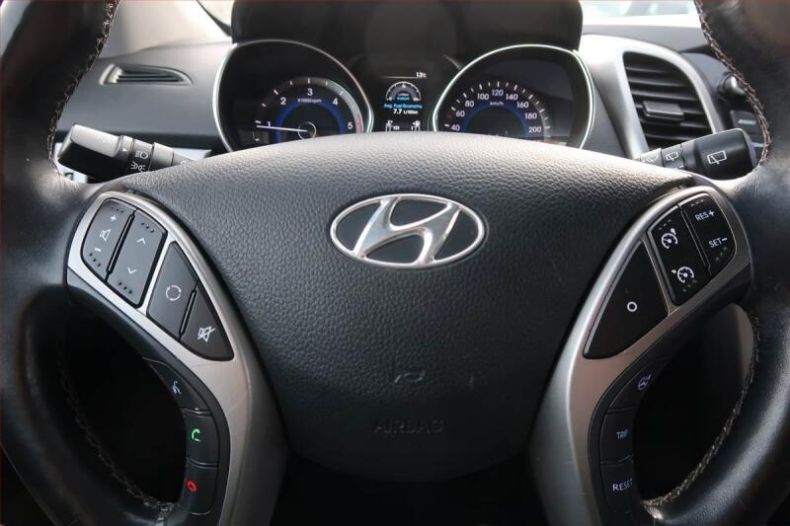 Hyundai i30 - hlavní fotka