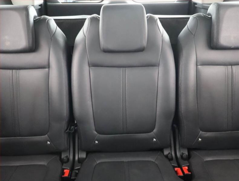 Peugeot 5008 - hlavní fotka