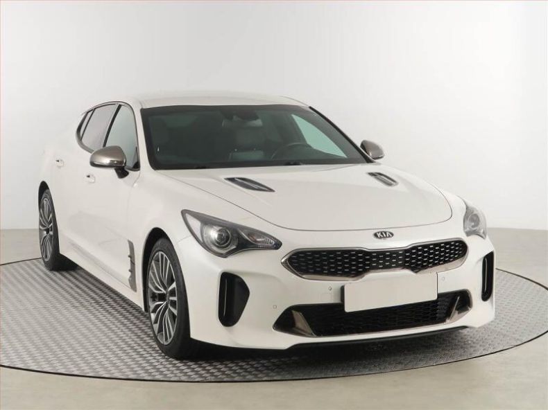 Kia Stinger - hlavní foto