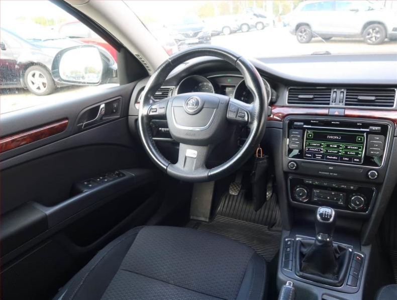 Škoda Superb - hlavní fotka