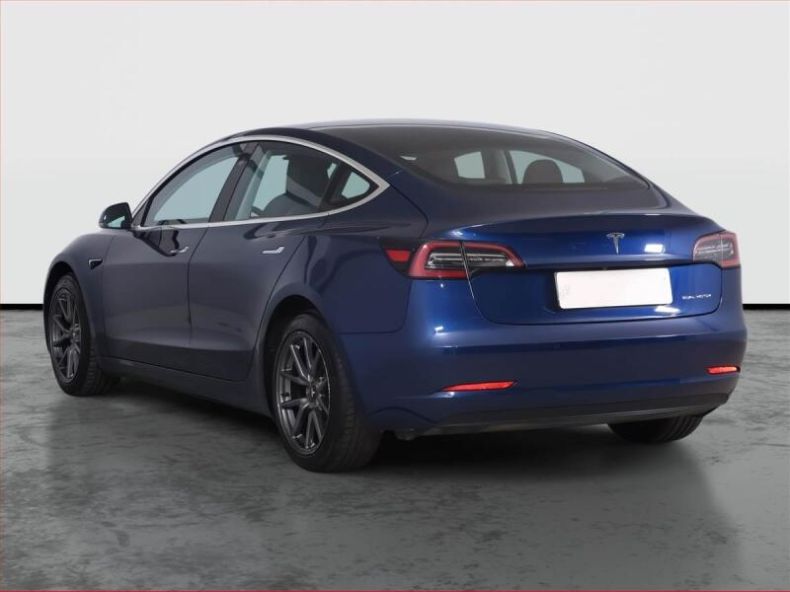 Tesla Model 3 - hlavní fotka
