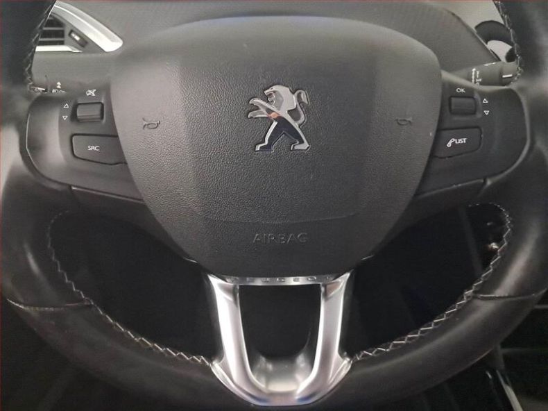 Peugeot 2008 - hlavní fotka