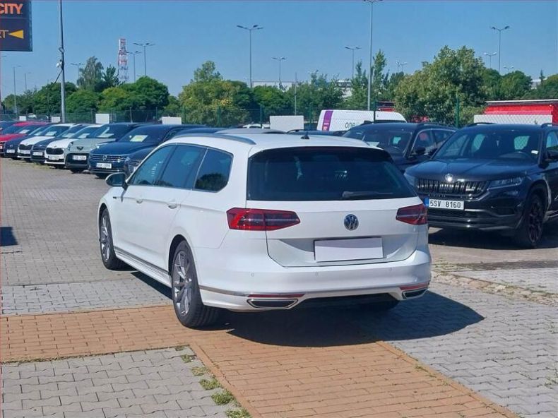 Volkswagen Passat - hlavní fotka