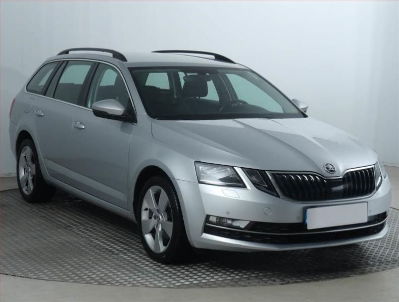 Škoda Octavia - hlavní fotka