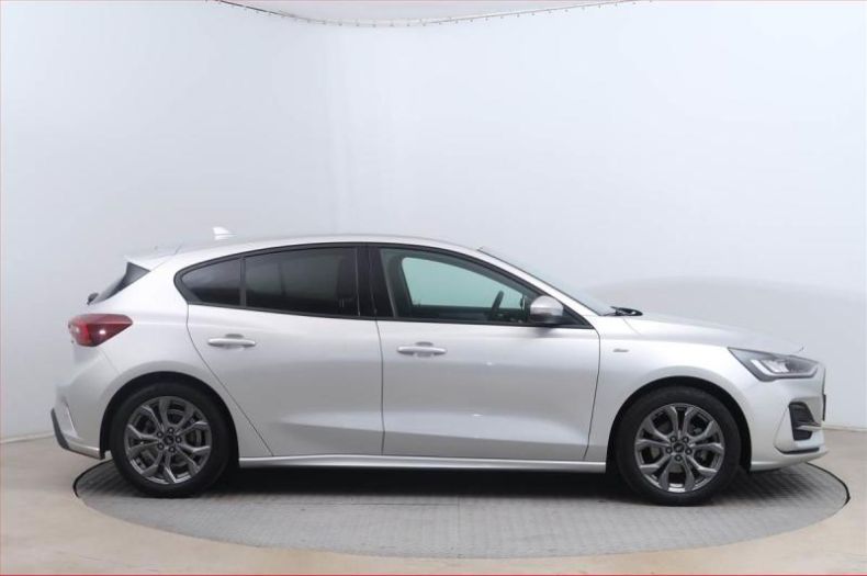 Ford Focus - hlavní fotka