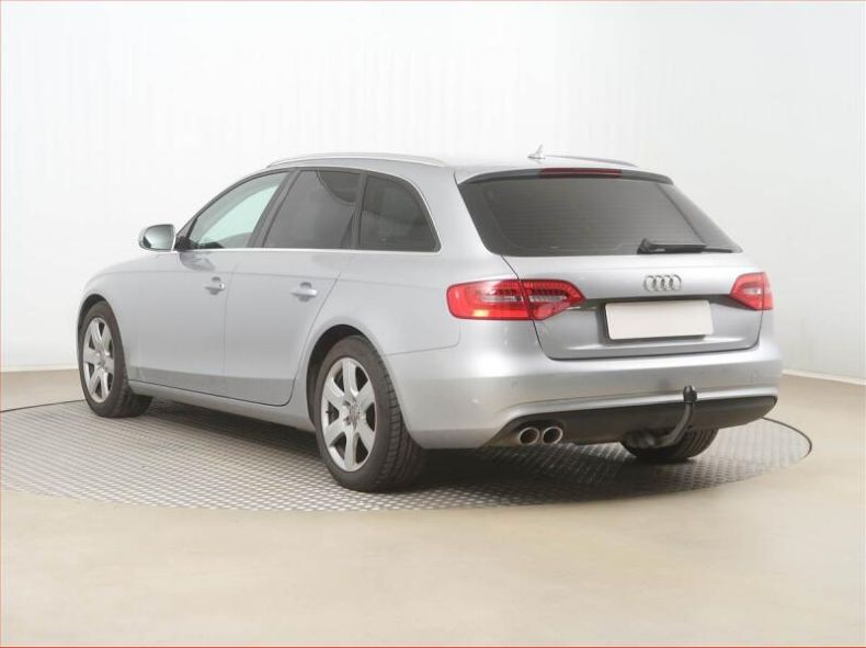 Audi A4 - hlavní fotka