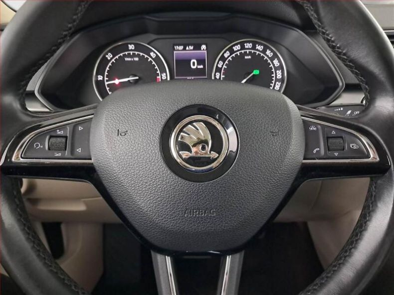 Škoda Superb - hlavní fotka