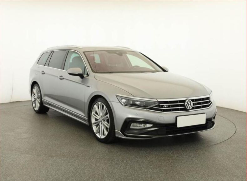 Volkswagen Passat - hlavní foto