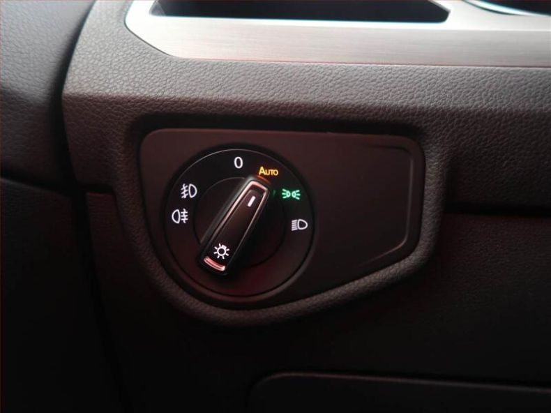 Volkswagen Touran - hlavní fotka
