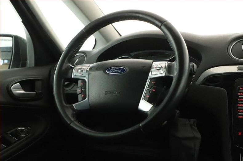 Ford S-MAX - hlavní fotka