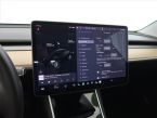 Tesla Model 3 - fotka číslo 19
