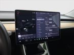 Tesla Model 3 - fotka číslo 19
