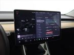 Tesla Model 3 - fotka číslo 20