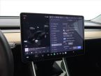 Tesla Model 3 - fotka číslo 25