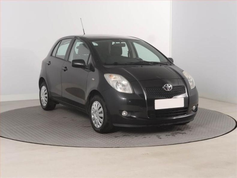 Toyota Yaris - hlavní foto