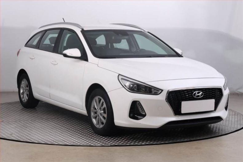 Hyundai i30 - hlavní fotka