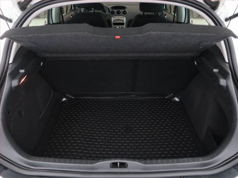 Peugeot 308 - hlavní fotka