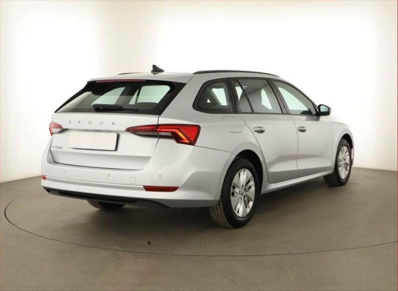 Škoda Octavia - hlavní fotka