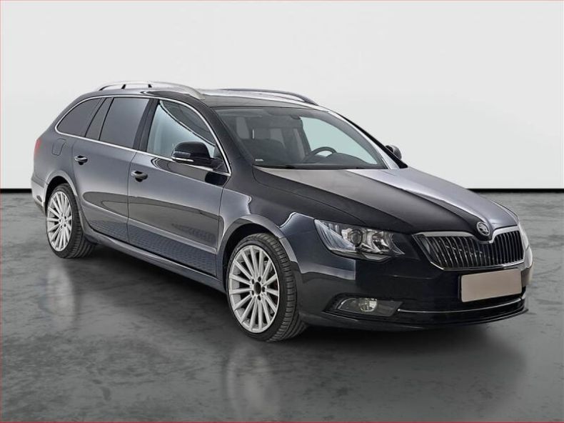 Škoda Superb - hlavní foto